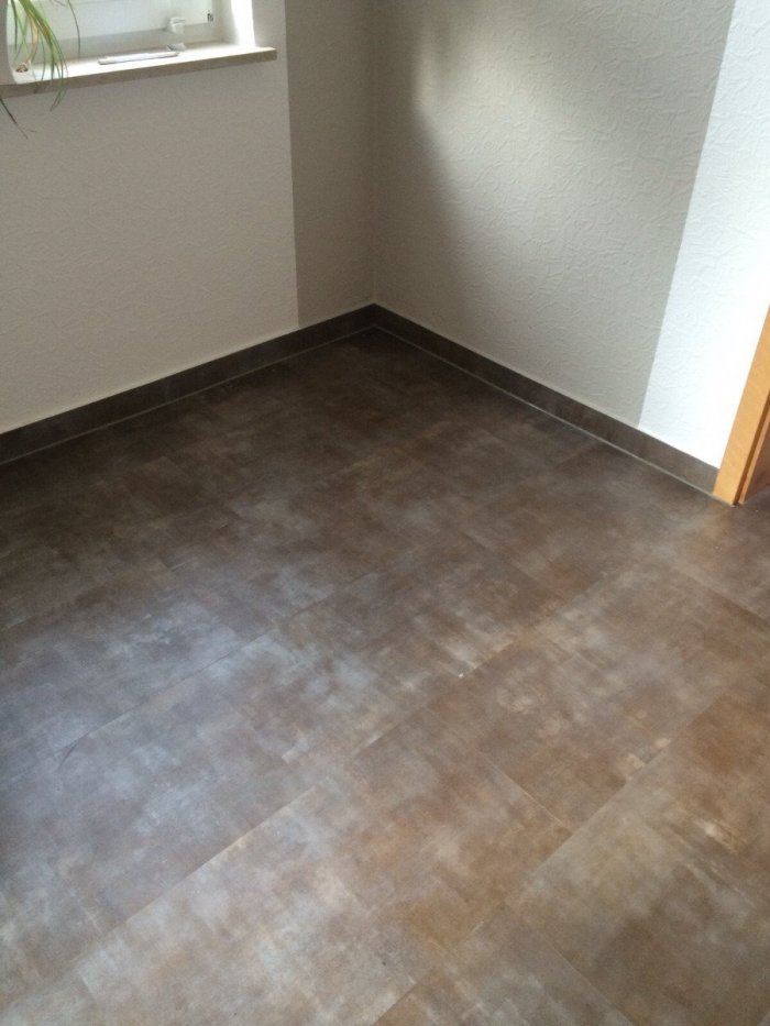 Berry Floor Fliese metalloptik